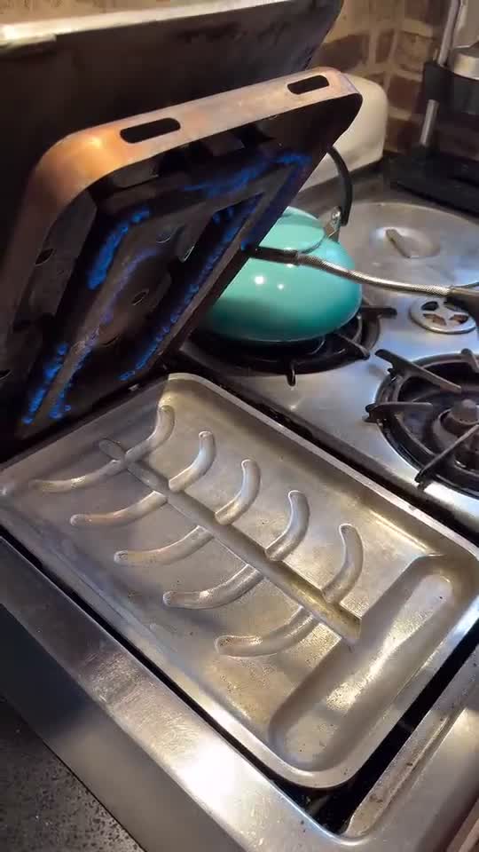 Have you ever used a vintage Chambers stove? We got a demonstration.